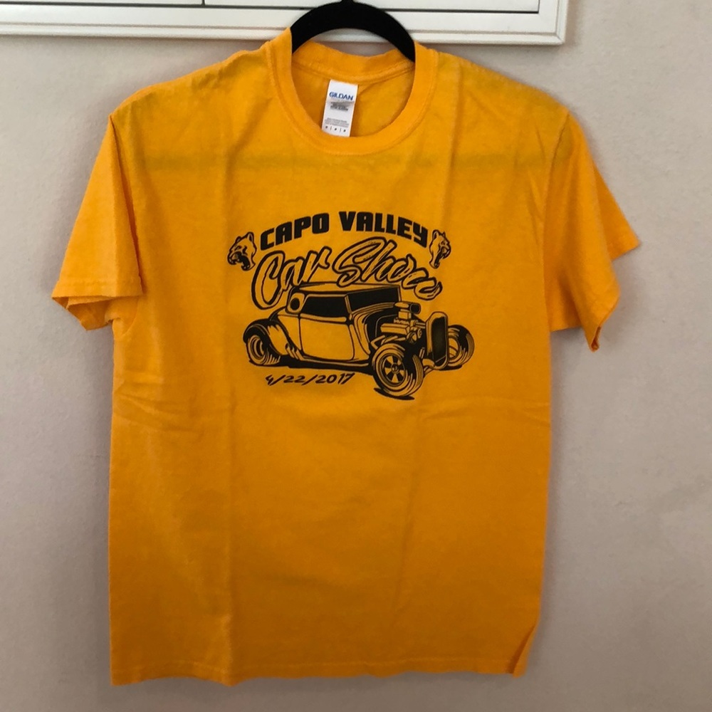 Vintage Style Yellow Capo Valley Car Show Tee SzXL